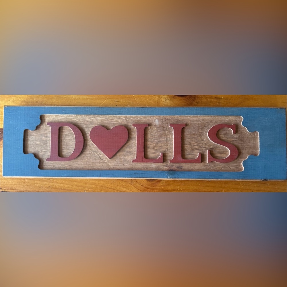 Wooden Dolls Sign with Heart - Picture 1 of 5